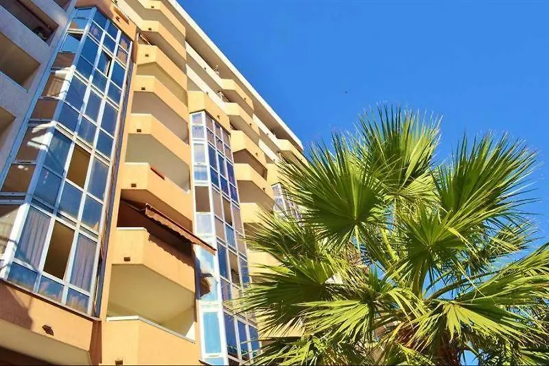 Grand Studio Nice Terrasse Et Piscine